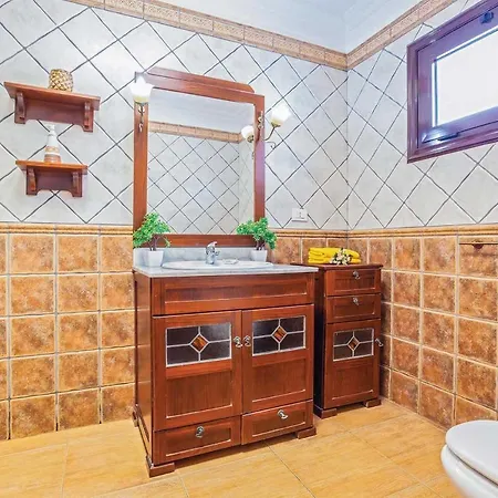 Puerto Del Carmen Sleeps 6 Air Con Wifi Вилла Пуэрто дель Кармен